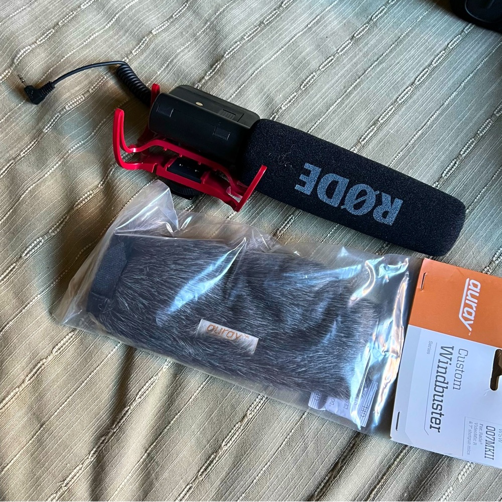 Brand New Rode VideoMic Camera-Mount Shotgun Microphone w/Rycote Lyre ShockMount